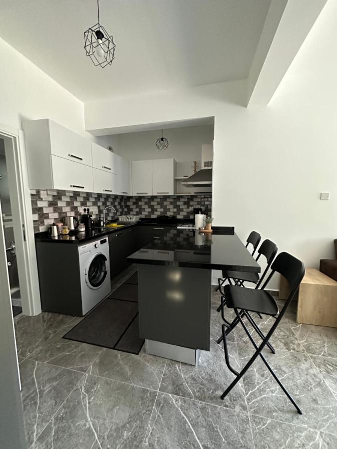 Ozbilge Apartments Kyrenia  Exterior foto